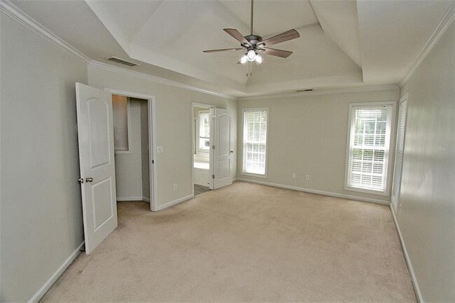Building Photo - 2210 Orchard Park Cir NW