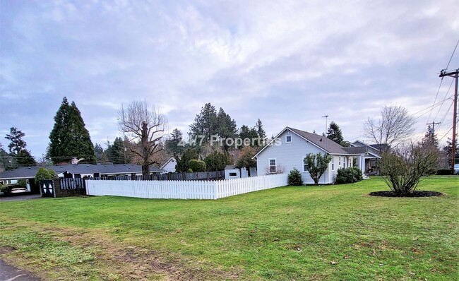 Building Photo - Beautiful 3BD Home  - West Linn!