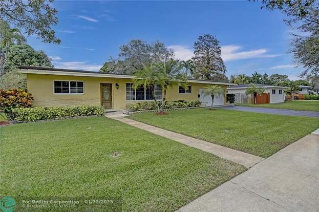 Building Photo - 361 SW 60th Ave