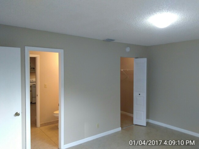 Building Photo - 3rd Floor Condo in Grand Marquis - Plantat...