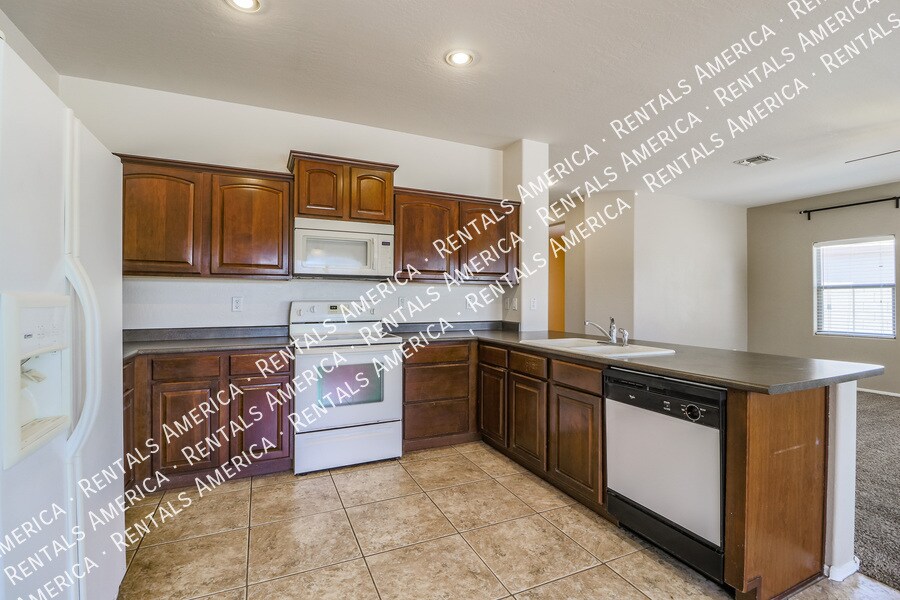 Building Photo - 1779 S Cole Dr