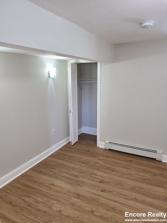 Building Photo - 69 Chiswick Rd