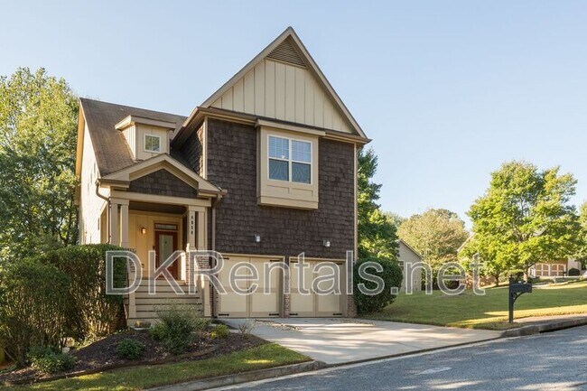 Building Photo - 2707 Silver Hill Terrace SE