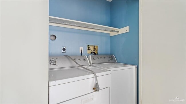 Building Photo - 8 E Champion St