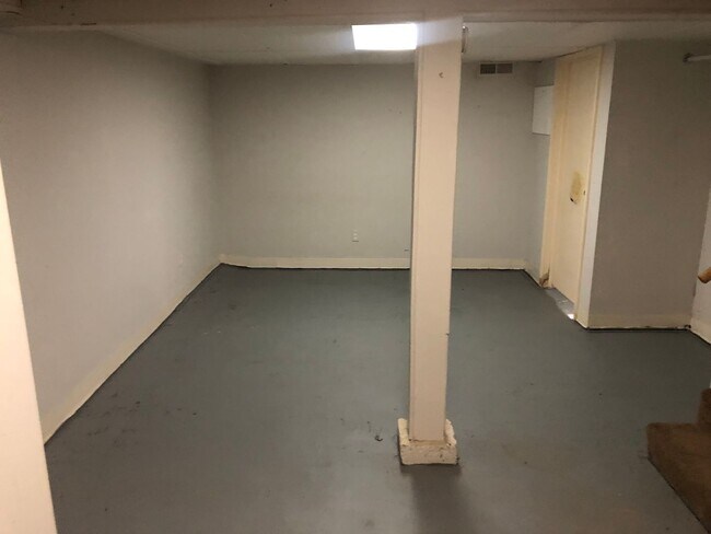 Building Photo - 2205 Alameda