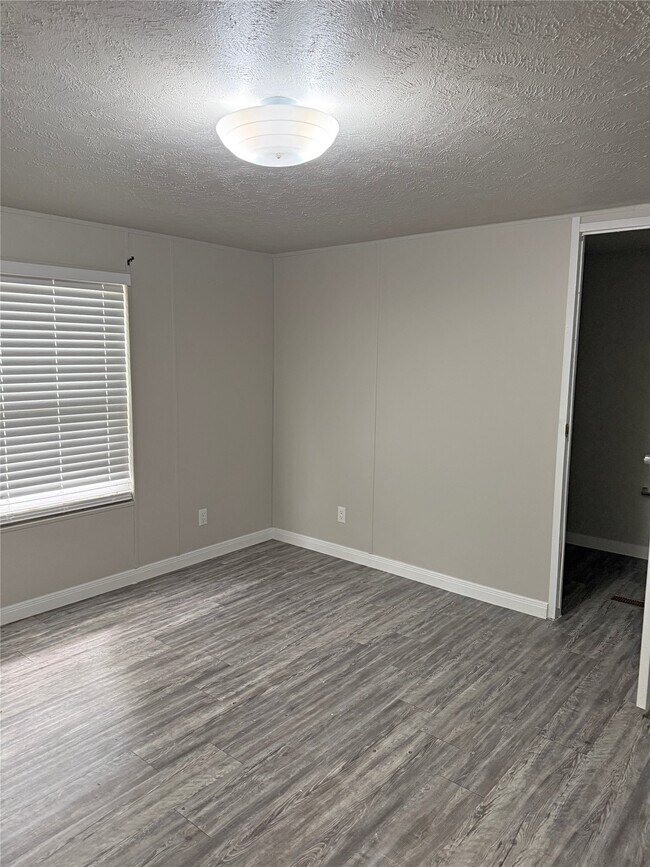 Building Photo - 211 Antilles Dr