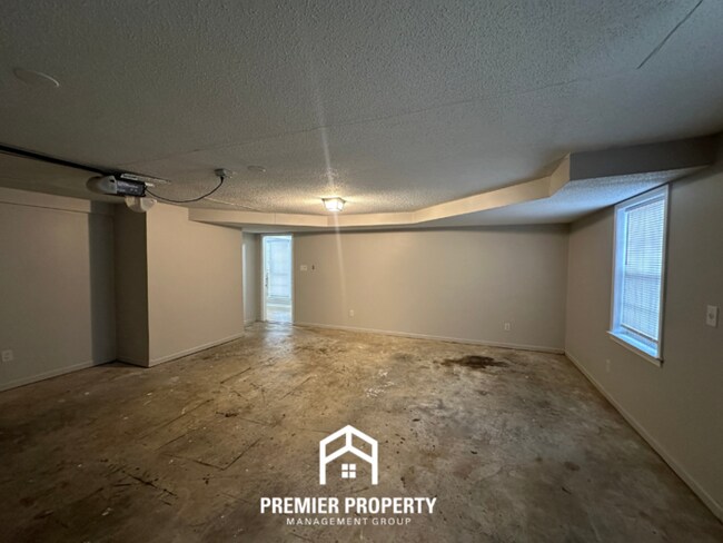 Building Photo - 5599 Sweet Gum Dr