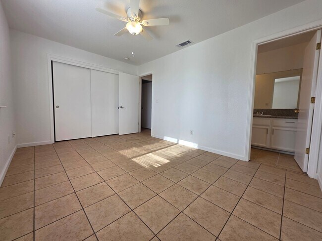 Building Photo - 3 Bedroom 2 Bathroom in Orosi Coming Soon!