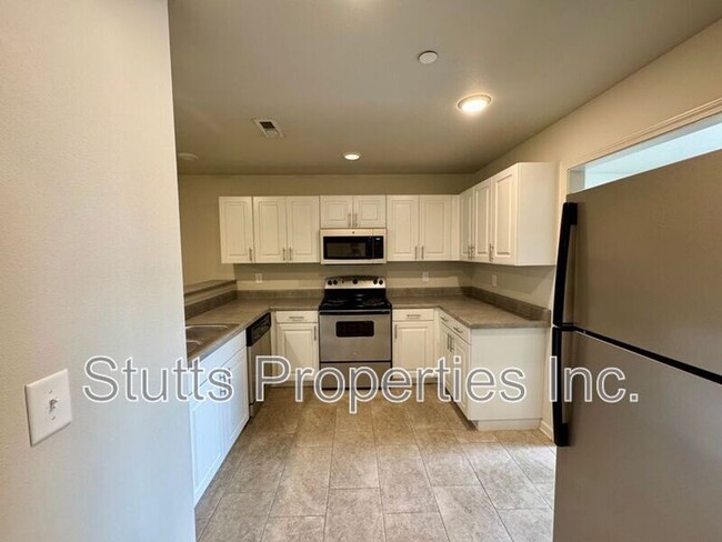 Building Photo - 100 Harvest Moon Way