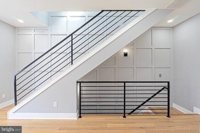 Building Photo - 1219 Wylie St NE