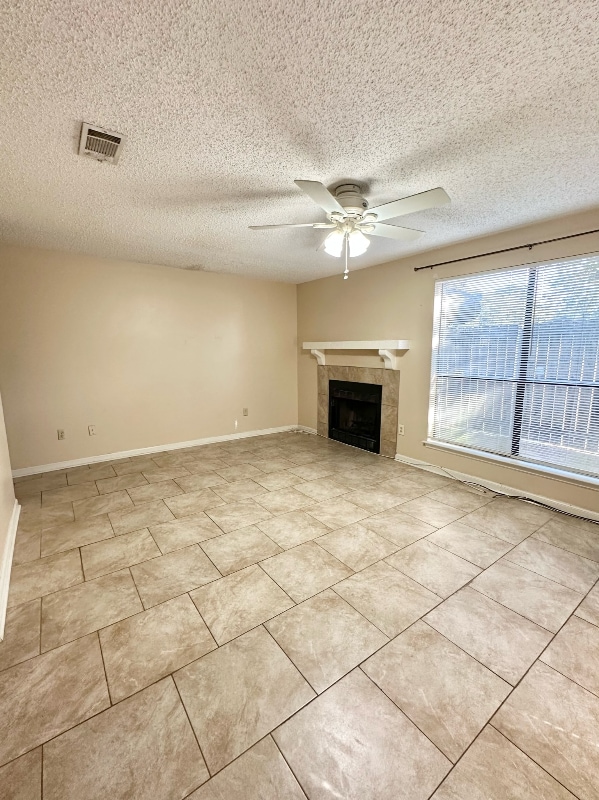 Building Photo - 155 Marilyn Dr