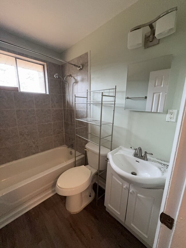 Building Photo - 130 Armstrong Dr