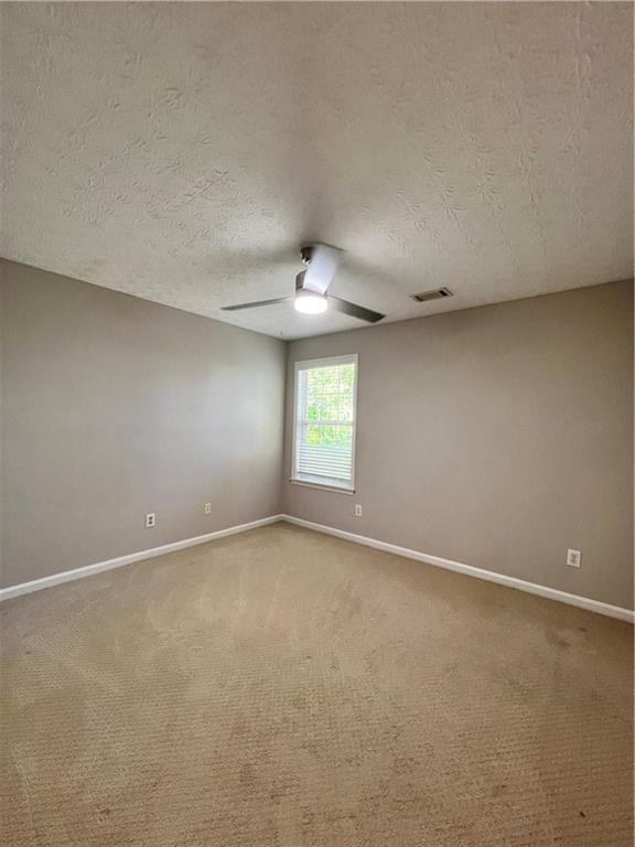 Building Photo - 3250 Northcliff Dr