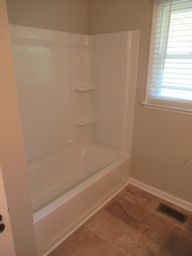 Building Photo - Lincolnton Home for Rent