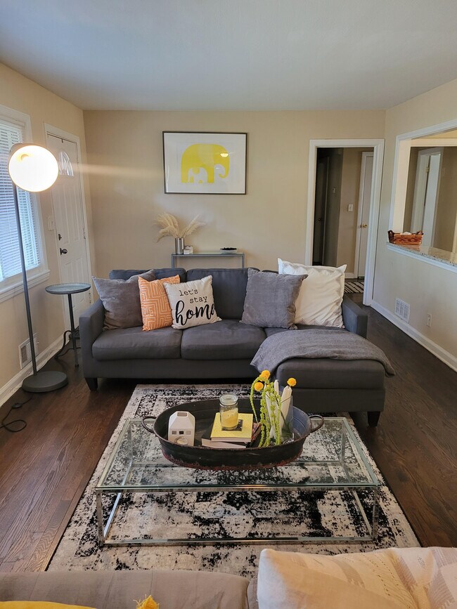 Building Photo - 1831 Shepherd Cir SW