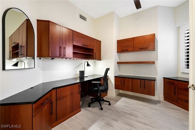 Building Photo - 10733 Mirasol Dr