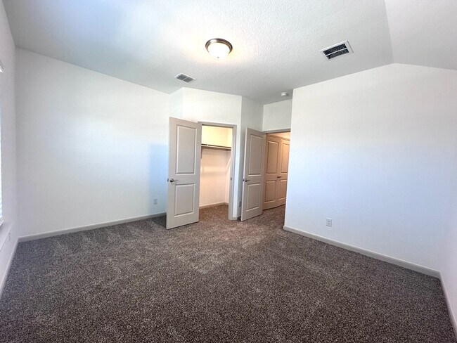 Building Photo - NEW CONSTRUCTION IN GATED COMMUNITY!!! BUI...