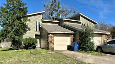 Building Photo - 121 Perth Ct