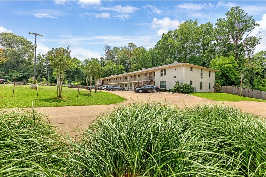 Building View - Azalea Cove