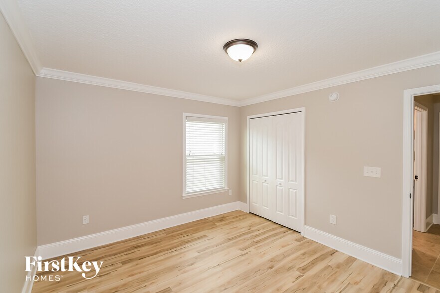Building Photo - 16122 Tisons Blf Rd