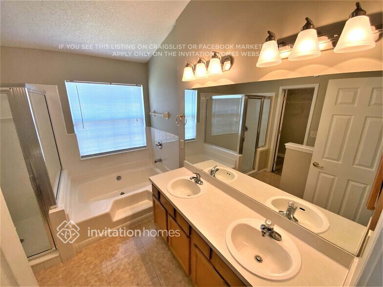 Building Photo - 4889 Greenland Hideaway Dr S