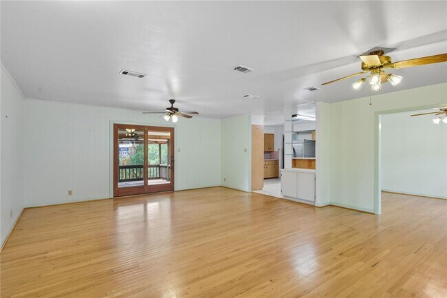 Building Photo - 508 Morris Dr