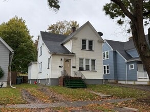 Building Photo - 175 Avenue E