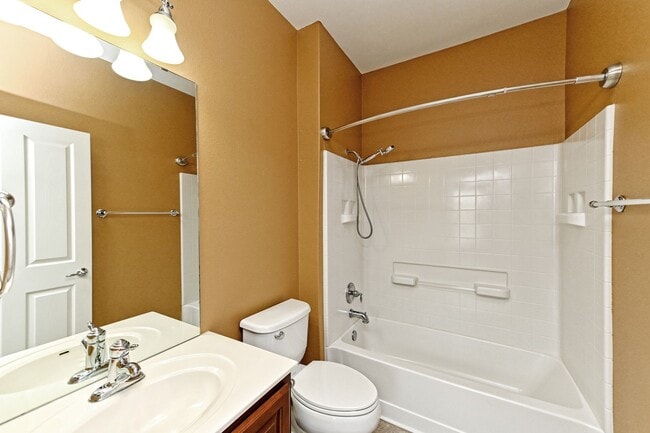 Building Photo - 533 Mill Pond Path