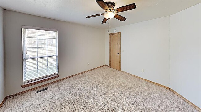Building Photo - 2716 Ashe Brooke Pl