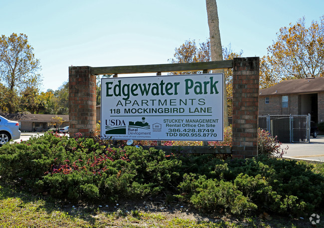 Building Photo - Edgewater Park Apartments