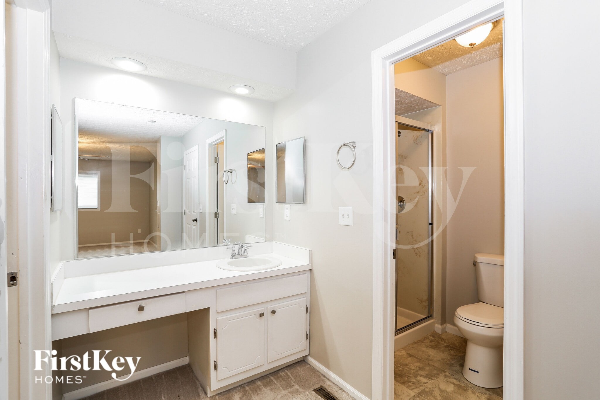 Building Photo - 2049 Stowbridge Rd