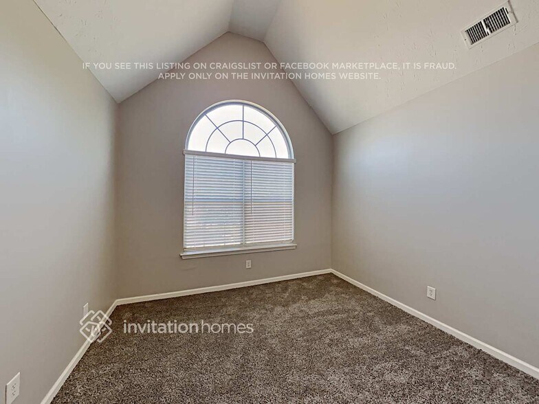 Building Photo - 1301 Cochran Crossing