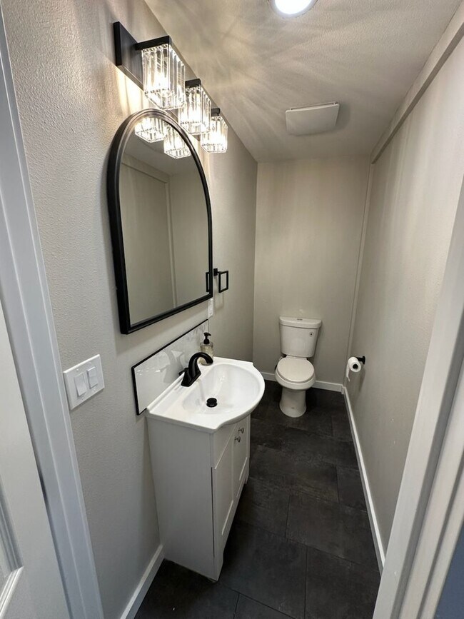 Building Photo - Tucked Away in Steilacoom