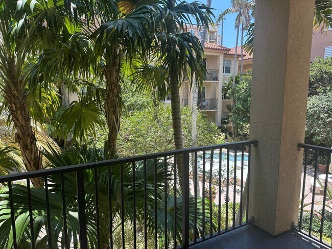 Building Photo - 1803 N Flagler Dr