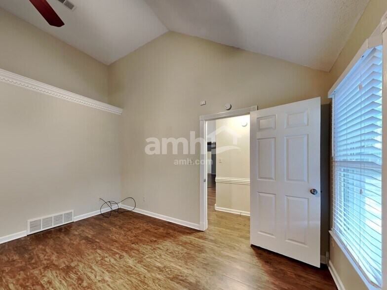 Building Photo - 7608 Dexter Park Dr