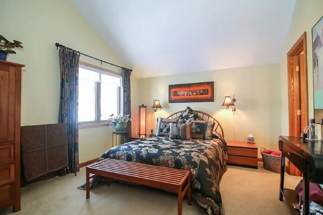 Building Photo - 312 Glenthistle Court