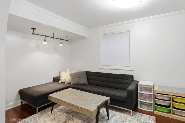 Building Photo - 1260 White Chapel Ln