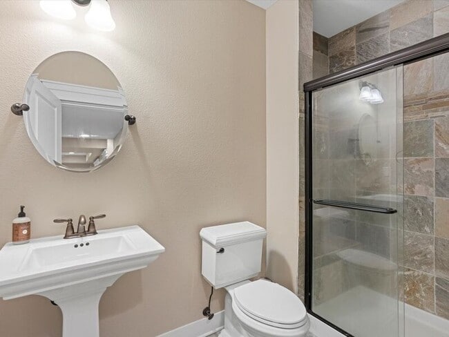 Building Photo - 3465 Willow St