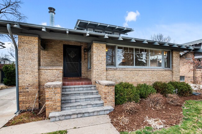 Building Photo - Gorgeous Washington Park Bungalow!