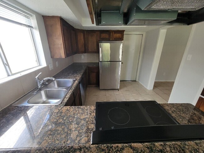 Building Photo - 9914 Towne Brook Ln