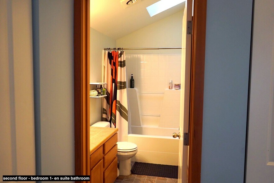 Building Photo - 2800 NE 137th St