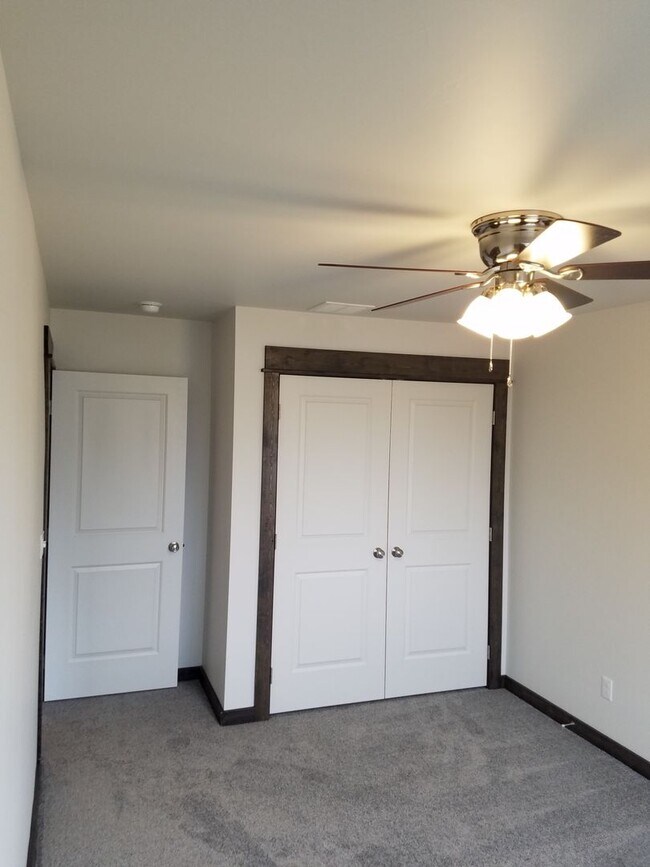 Building Photo - 1512 Butler Creek Ave