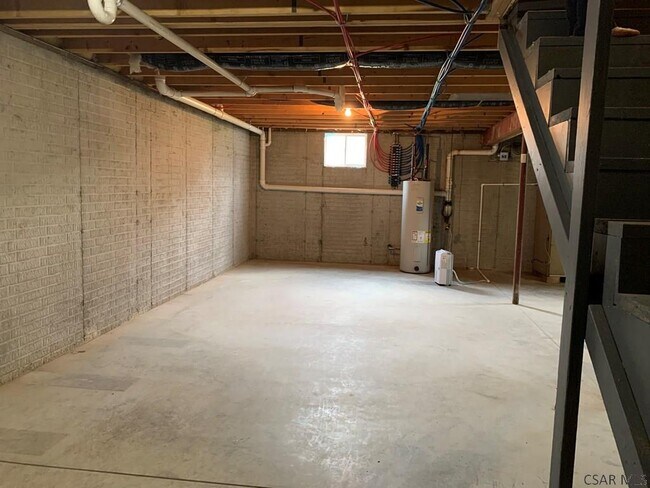 Building Photo - 133 Anderson Ln