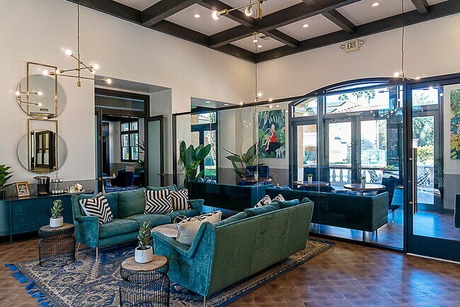 Building Photo - Villa Veneto at Palm Valley