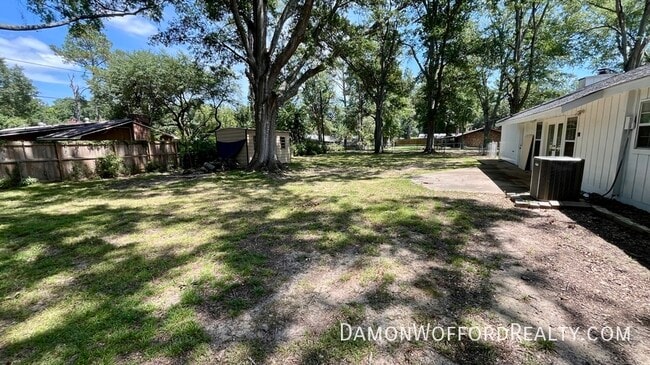Building Photo - 144 Mackey Dr