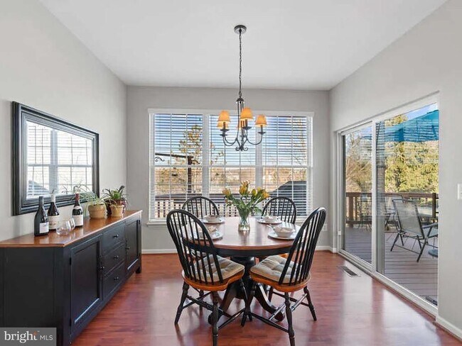 Building Photo - 47326 Sterdley Falls Terrace