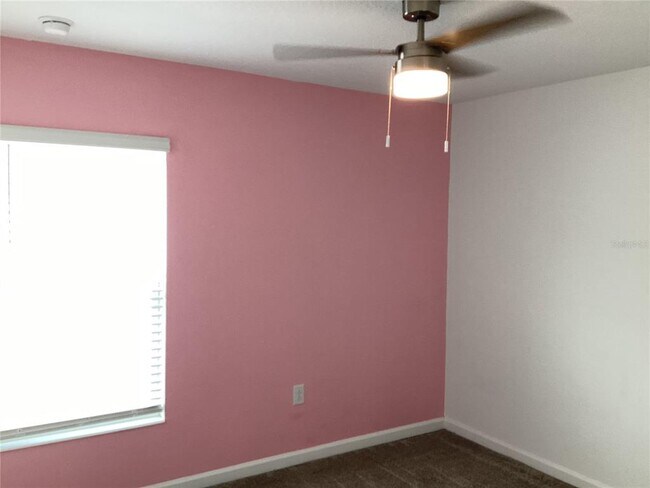 Building Photo - 260 Pershing St