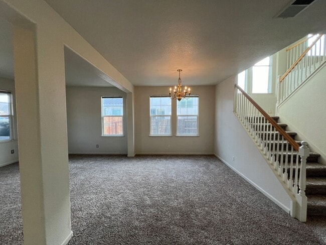 Building Photo - Large Two Story Crossroads Home!