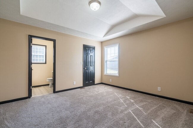 Building Photo - 102 Brandi Ct