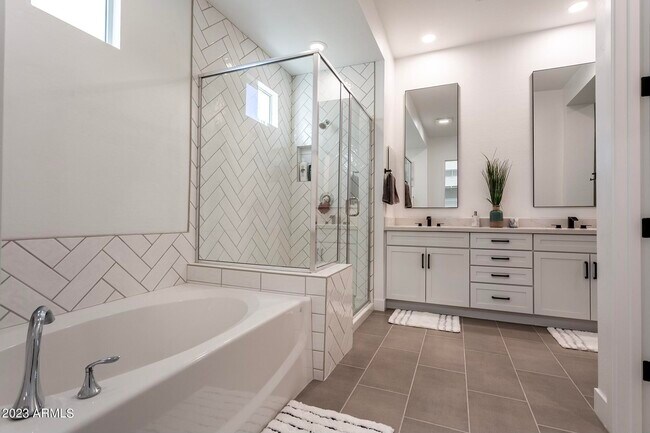 Building Photo - 8543 W Palo Verde Dr